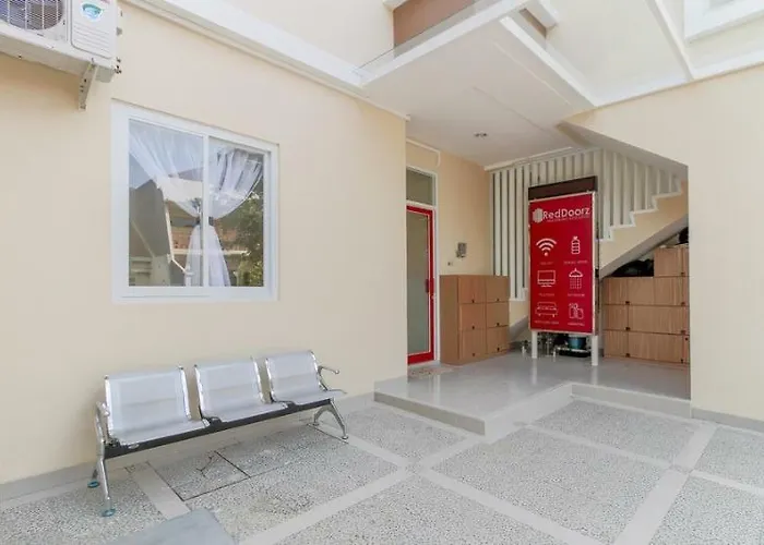 Reddoorz Near Soekarno Hatta Airport Jakarta